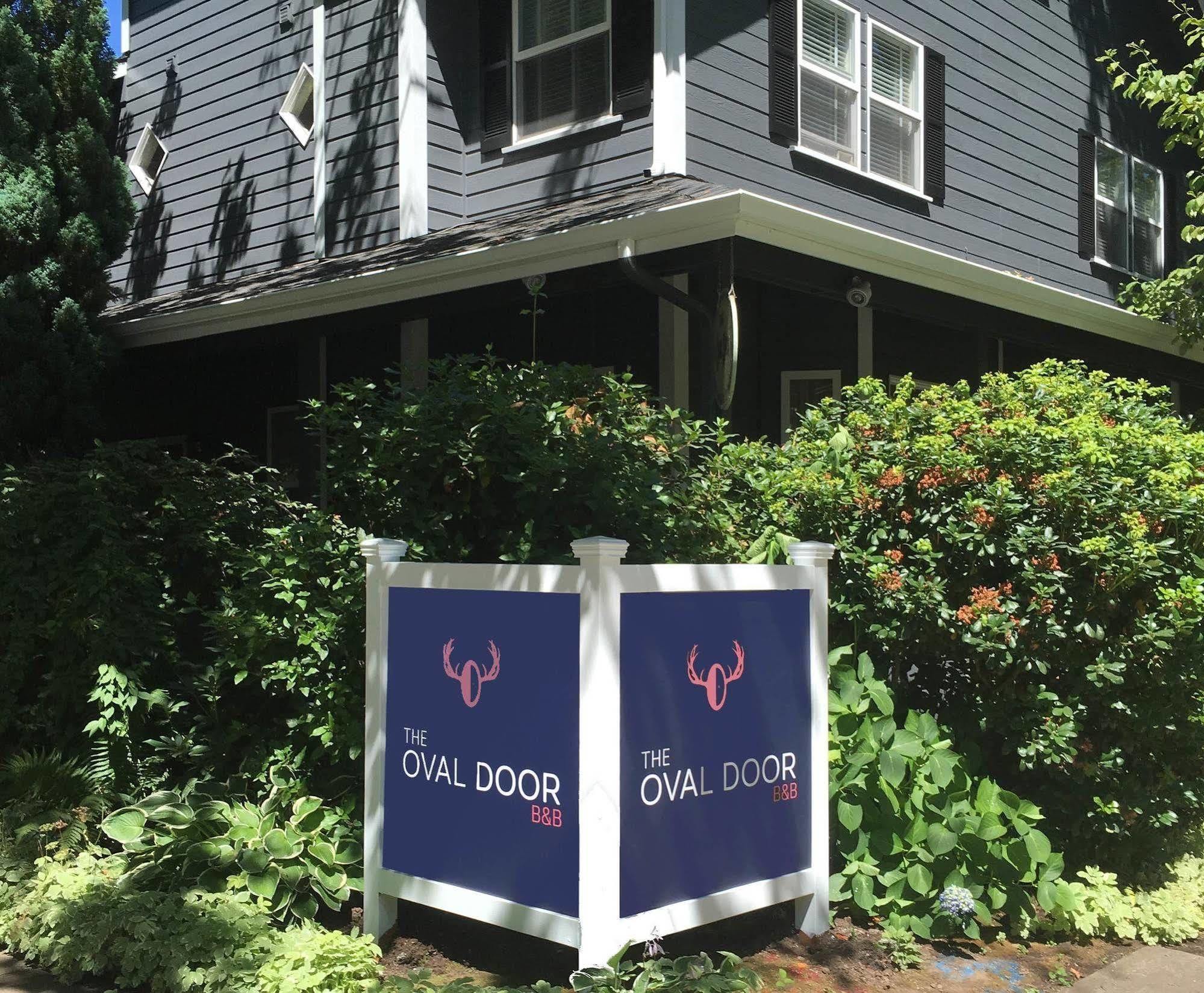 The Oval Door (Adults Only) Ξενοδοχείο Γιουτζίν Εξωτερικό φωτογραφία