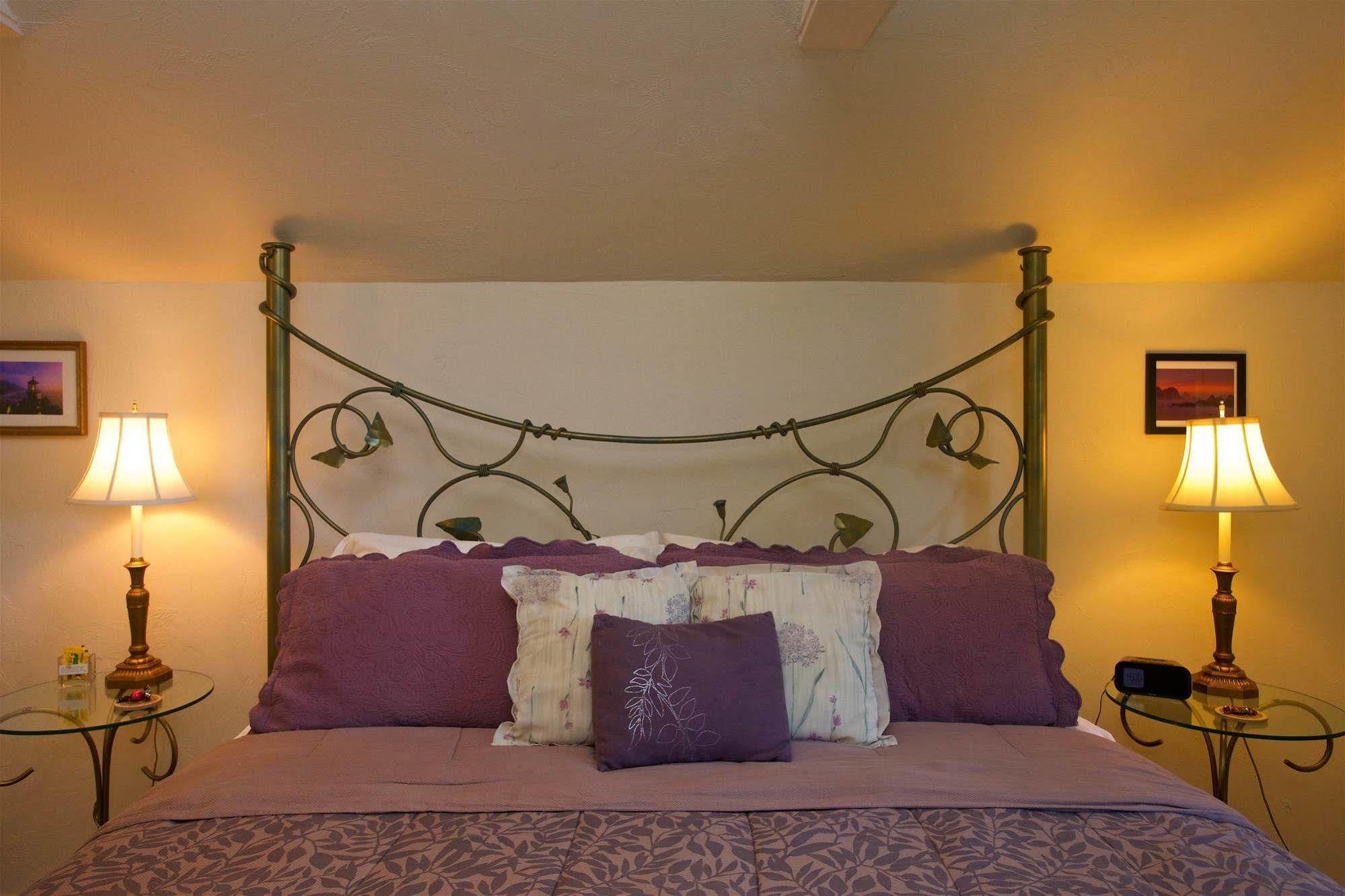The Oval Door (Adults Only) Ξενοδοχείο Γιουτζίν Εξωτερικό φωτογραφία